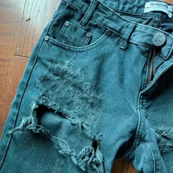 Black distressed jeans with zippers - Picture 8 of 8